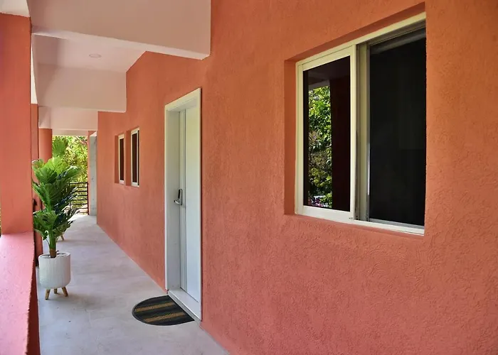 Ls Stonethrow Apartment Montego Bay